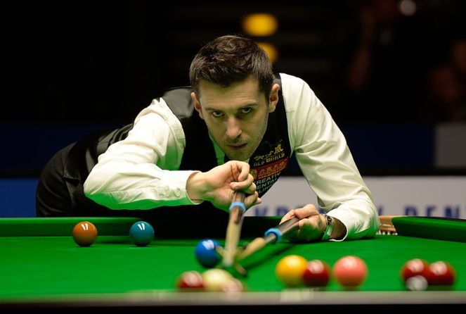 Mark_Selby_at_Snooker_German_Masters_(DerHexer)_2015-02-08_13